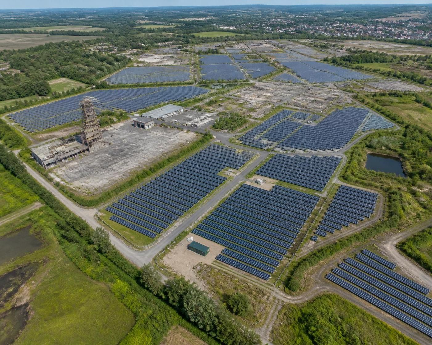 cinq ans après son inauguration, le parc photovoltaïque de rai démontre sa performance et sa capacité énergétique durable, confirmant son rôle clé dans la transition écologique.